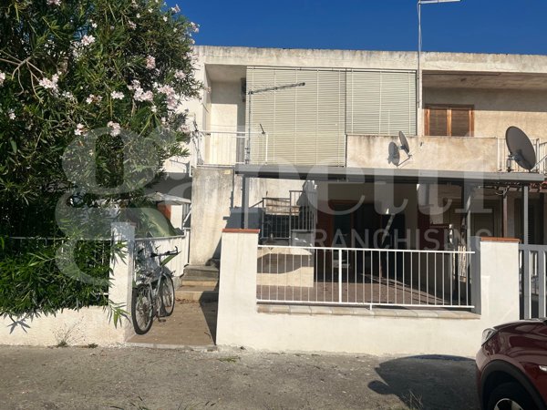 appartamento in vendita a Falconara Albanese
