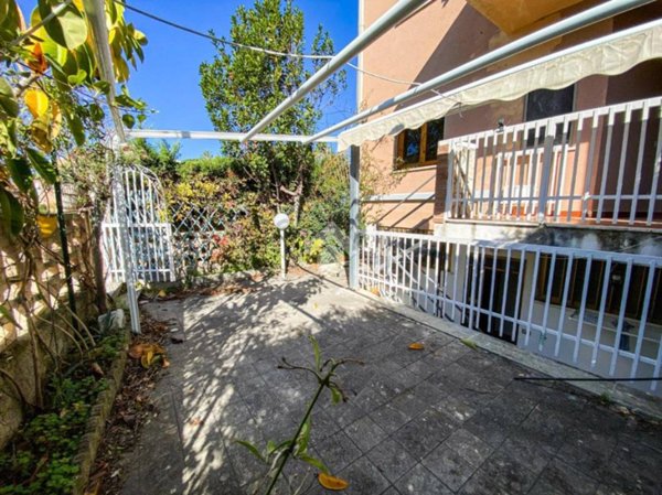 appartamento in vendita a Falconara Albanese
