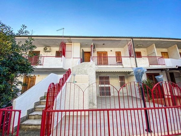 appartamento in vendita a Falconara Albanese