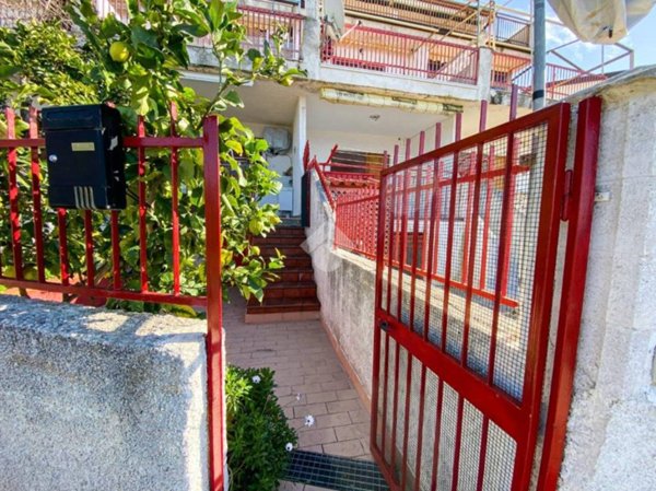 appartamento in vendita a Falconara Albanese