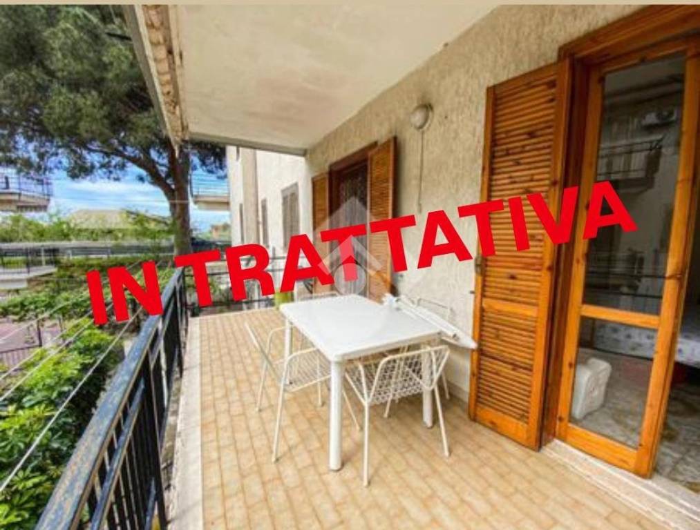 appartamento in vendita a Falconara Albanese