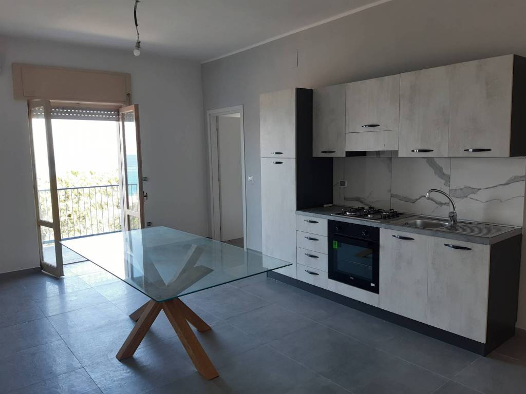 appartamento in vendita a Falconara Albanese