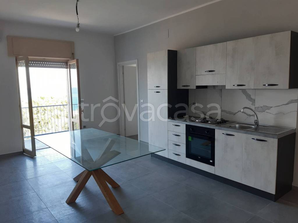 appartamento in vendita a Falconara Albanese