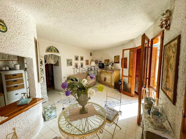 appartamento in vendita a Falconara Albanese