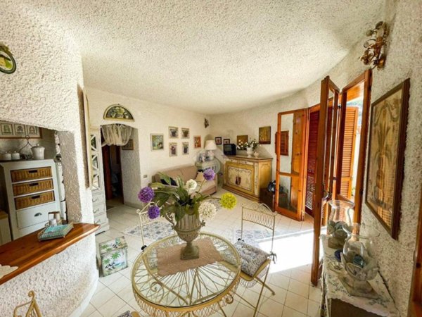 appartamento in vendita a Falconara Albanese
