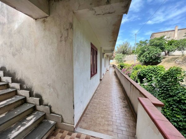 appartamento in vendita a Falconara Albanese