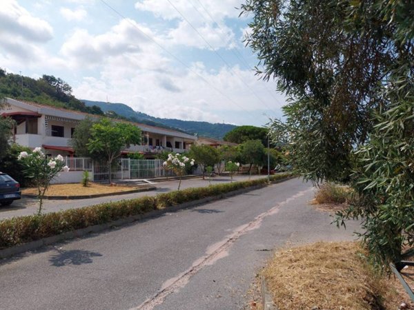 appartamento in vendita a Falconara Albanese