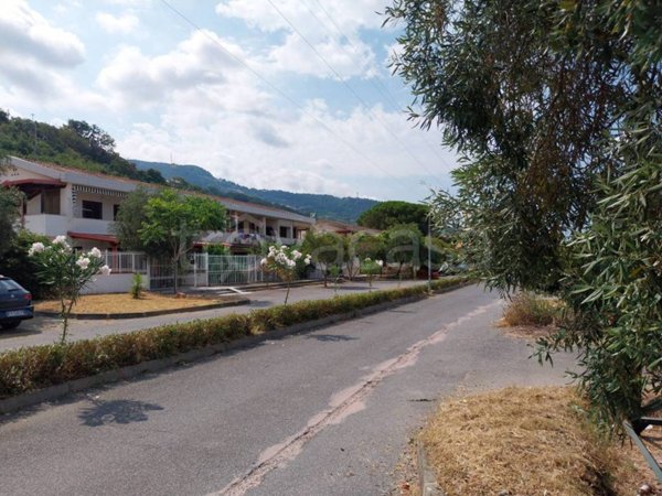 appartamento in vendita a Falconara Albanese
