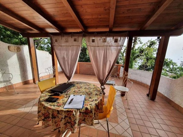 appartamento in vendita a Falconara Albanese