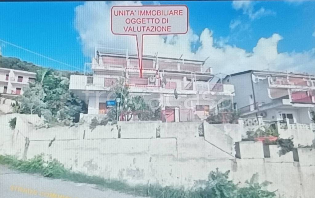 appartamento in vendita a Falconara Albanese