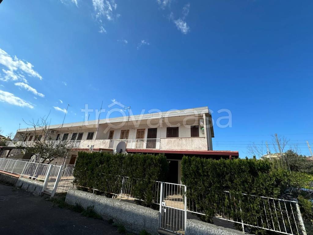 appartamento in vendita a Falconara Albanese