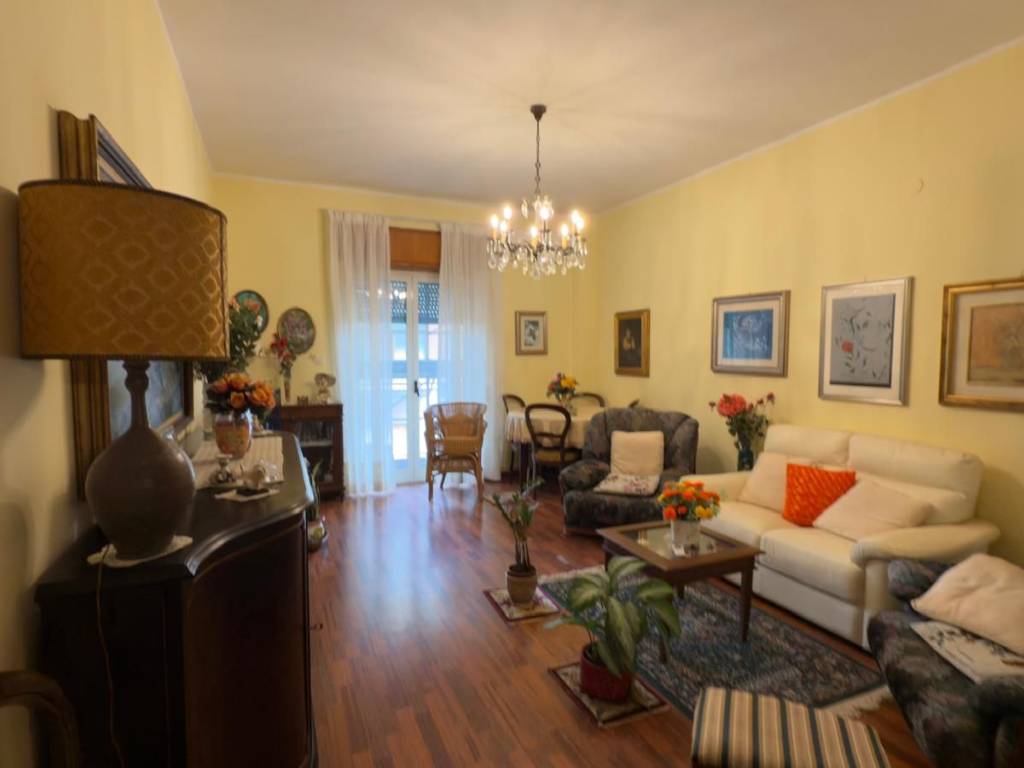 appartamento in vendita a Falconara Albanese