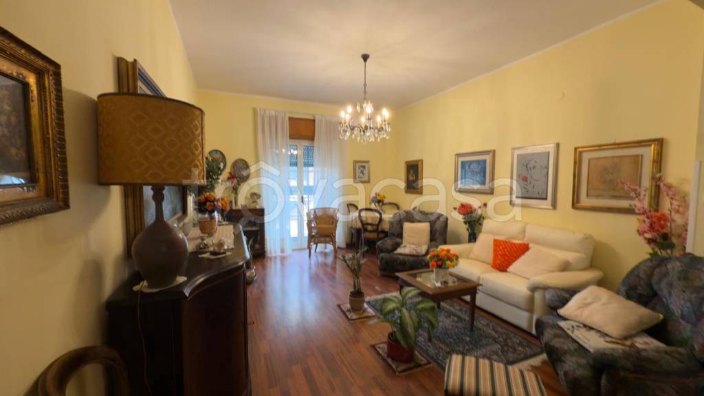 appartamento in vendita a Falconara Albanese