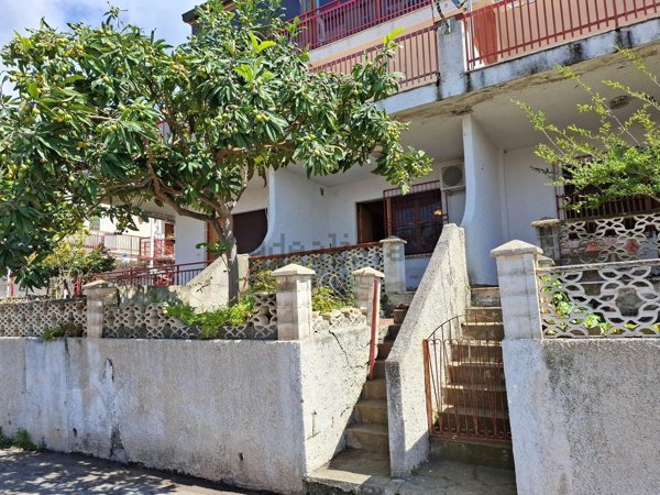 appartamento in vendita a Falconara Albanese