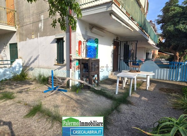 appartamento in vendita a Falconara Albanese