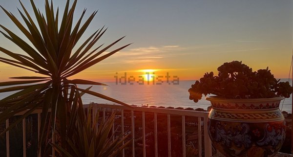 appartamento in vendita a Falconara Albanese