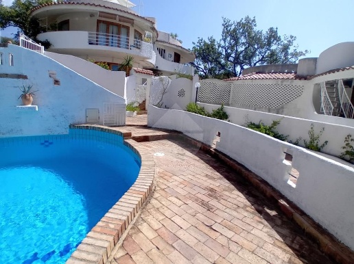 appartamento in vendita a Falconara Albanese