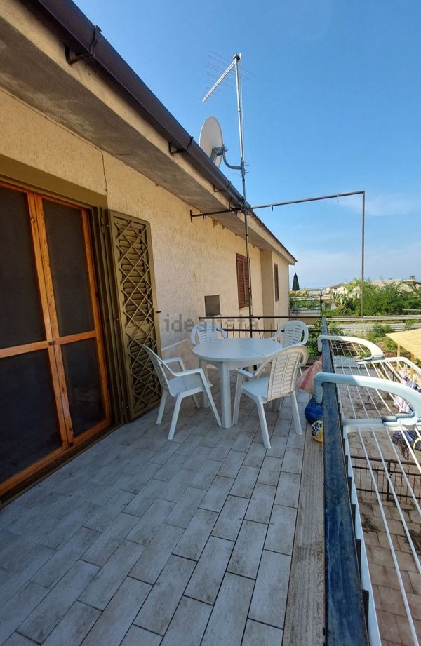 appartamento in vendita a Falconara Albanese