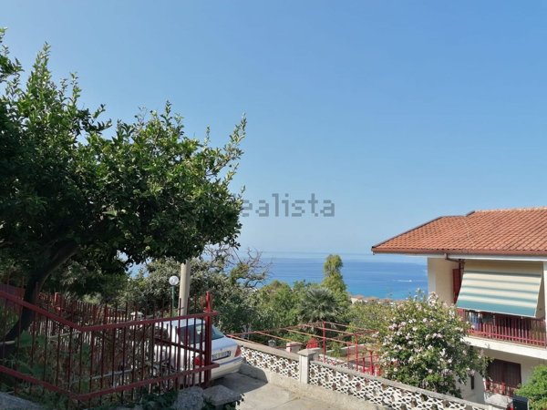 appartamento in vendita a Falconara Albanese