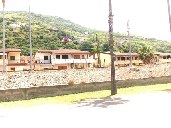 appartamento in vendita a Falconara Albanese