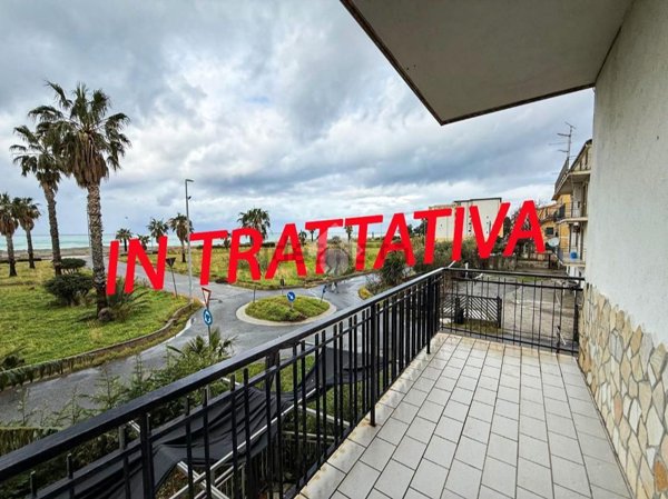 appartamento in vendita a Falconara Albanese