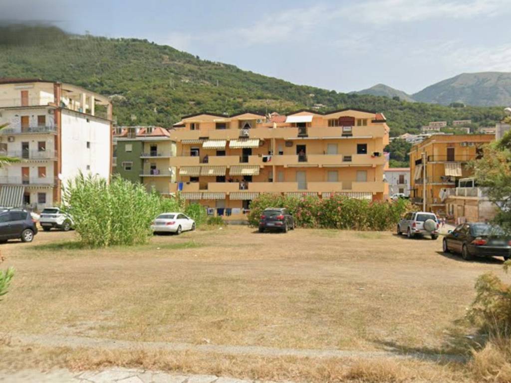 appartamento in vendita a Falconara Albanese