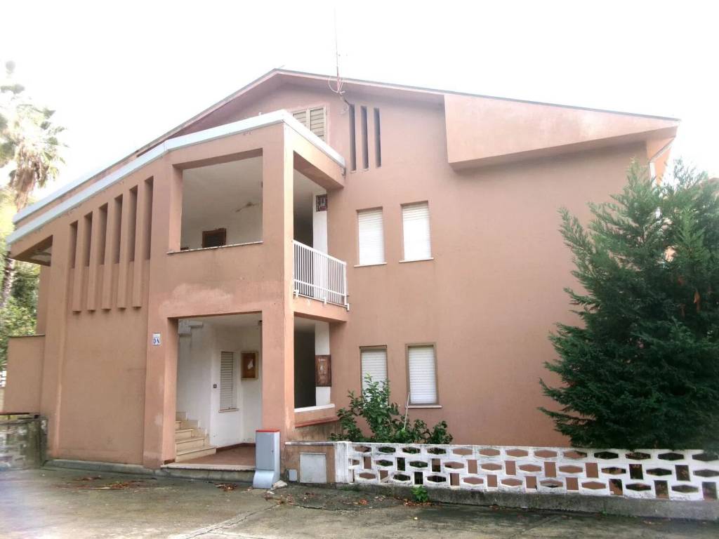 appartamento in vendita a Falconara Albanese