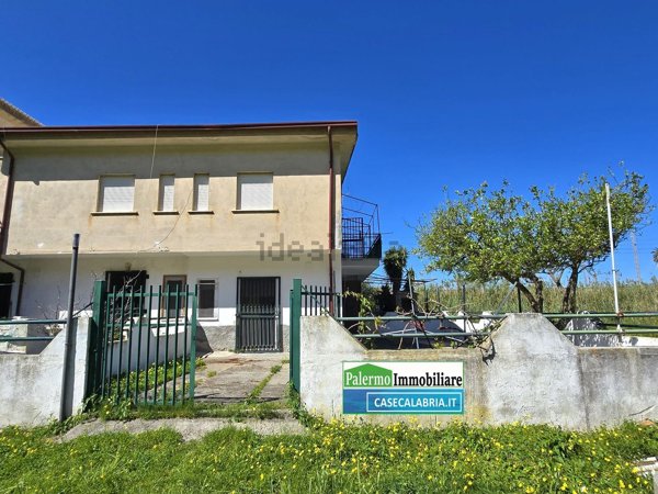 appartamento in vendita a Falconara Albanese