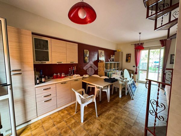 appartamento in vendita a Falconara Albanese