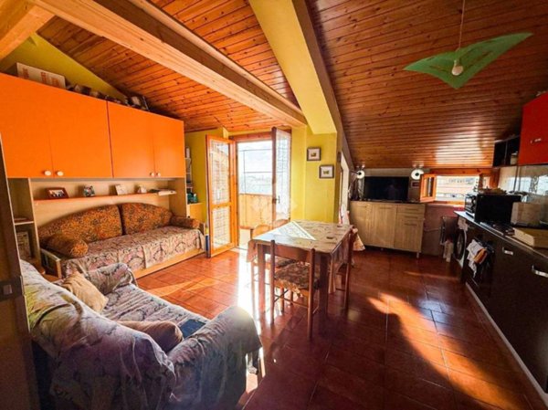 appartamento in vendita a Falconara Albanese