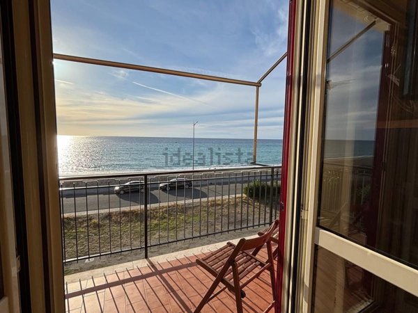 appartamento in vendita a Falconara Albanese