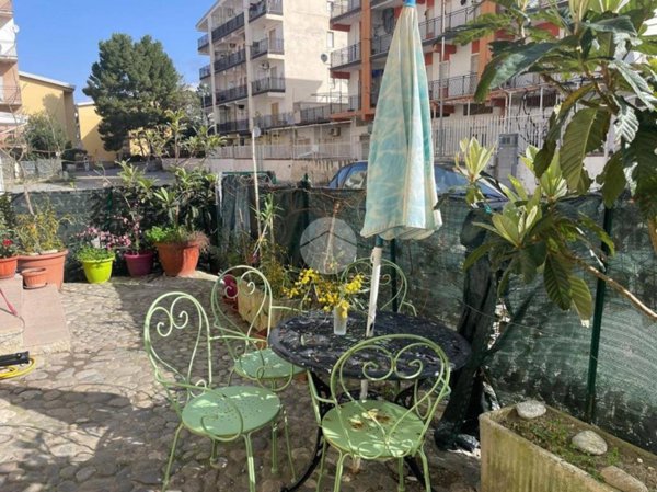 appartamento in vendita a Falconara Albanese