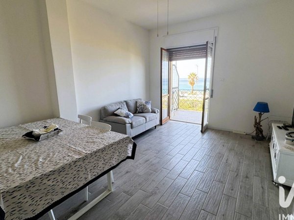 appartamento in vendita a Falconara Albanese
