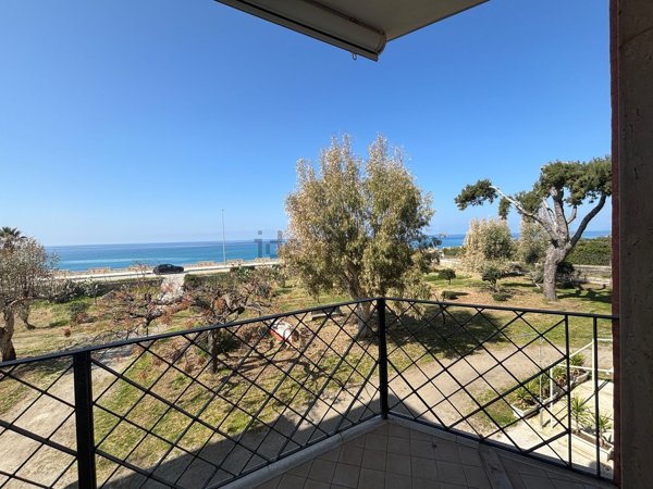 appartamento in vendita a Falconara Albanese