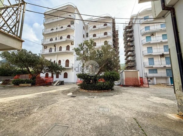 appartamento in vendita a Falconara Albanese