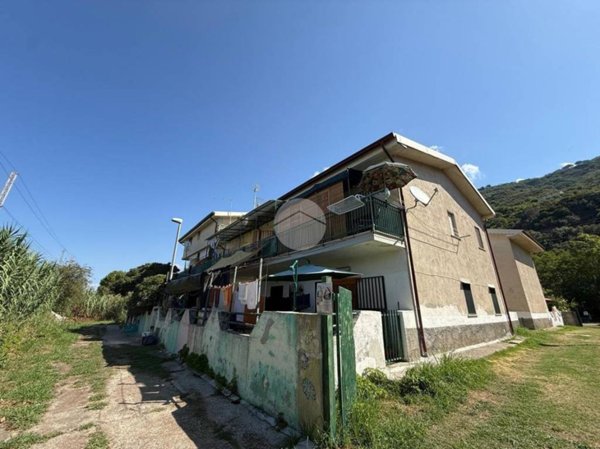 appartamento in vendita a Falconara Albanese