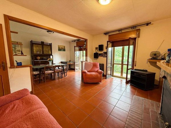 casa indipendente in vendita a Falconara Albanese