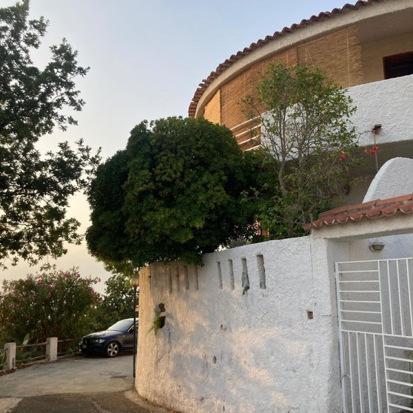 casa indipendente in vendita a Falconara Albanese