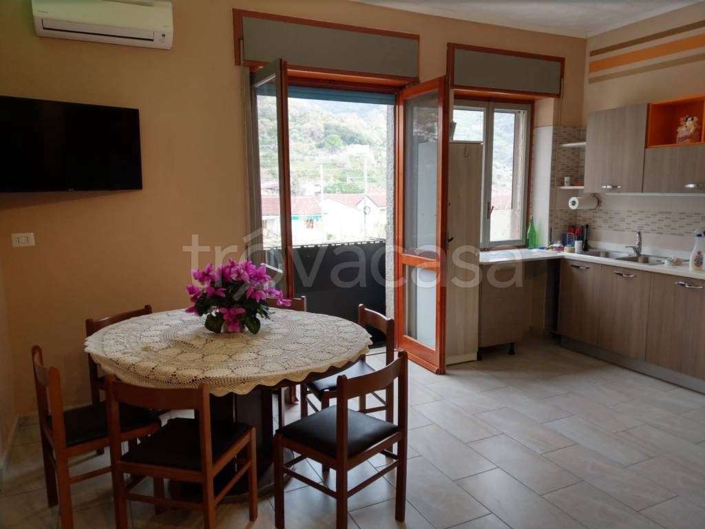 appartamento in vendita a Falconara Albanese