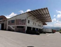 locale commerciale in vendita a Figline Vegliaturo