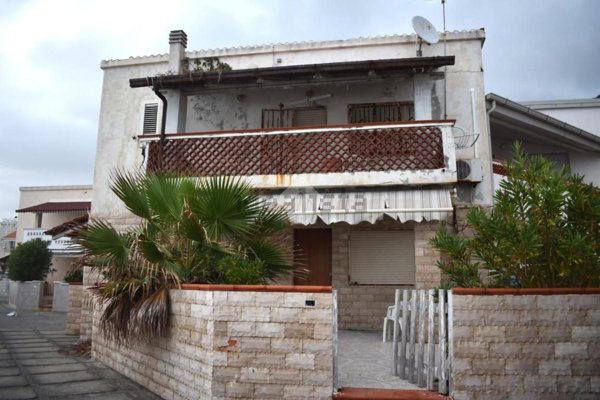 casa indipendente in vendita a Fiumefreddo Bruzio