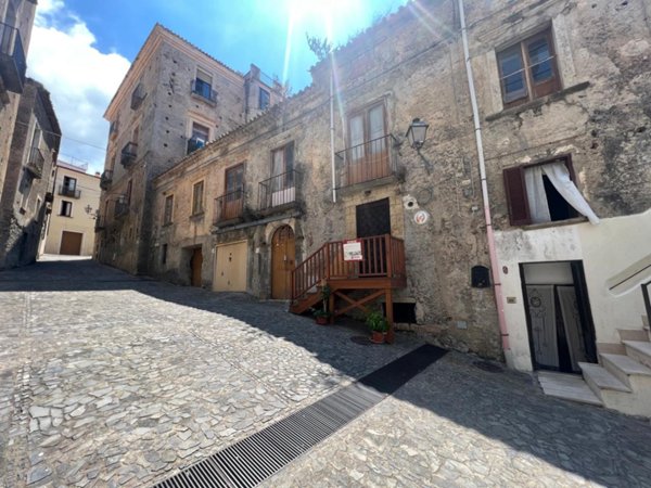 appartamento in vendita a Fiumefreddo Bruzio