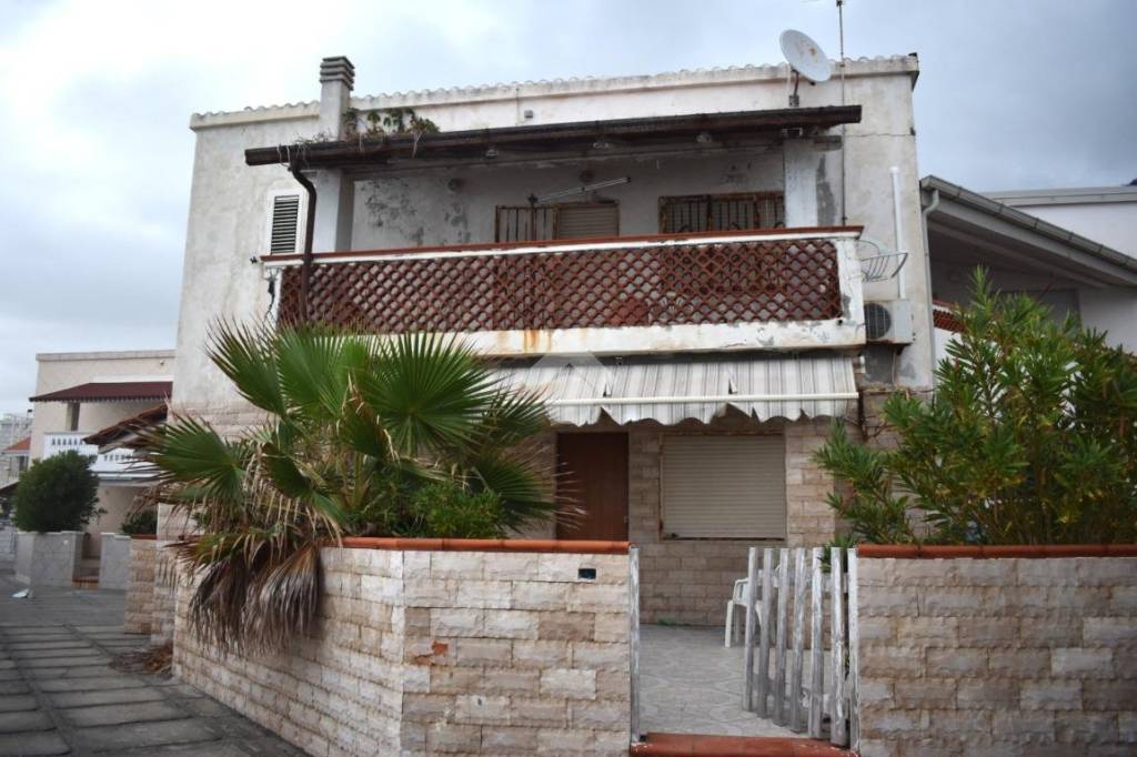 casa indipendente in vendita a Fiumefreddo Bruzio