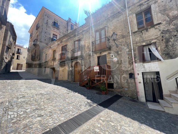 appartamento in vendita a Fiumefreddo Bruzio