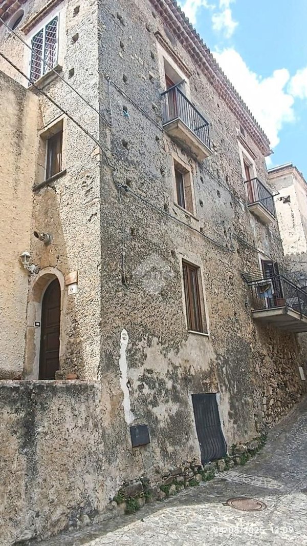 quadrivano in vendita a Fiumefreddo Bruzio