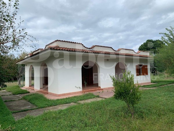 casa indipendente in vendita a Fiumefreddo Bruzio