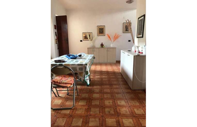 casa indipendente in vendita a Fiumefreddo Bruzio in zona Stazione