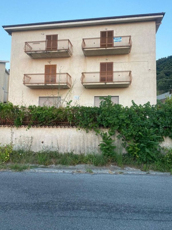 appartamento in vendita a Fiumefreddo Bruzio in zona San Biase