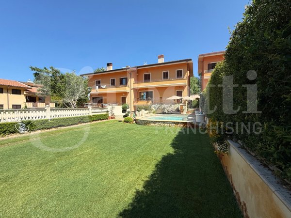 casa indipendente in vendita a Fiumefreddo Bruzio in zona Regio