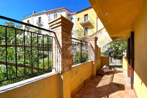 appartamento in vendita a Fiumefreddo Bruzio